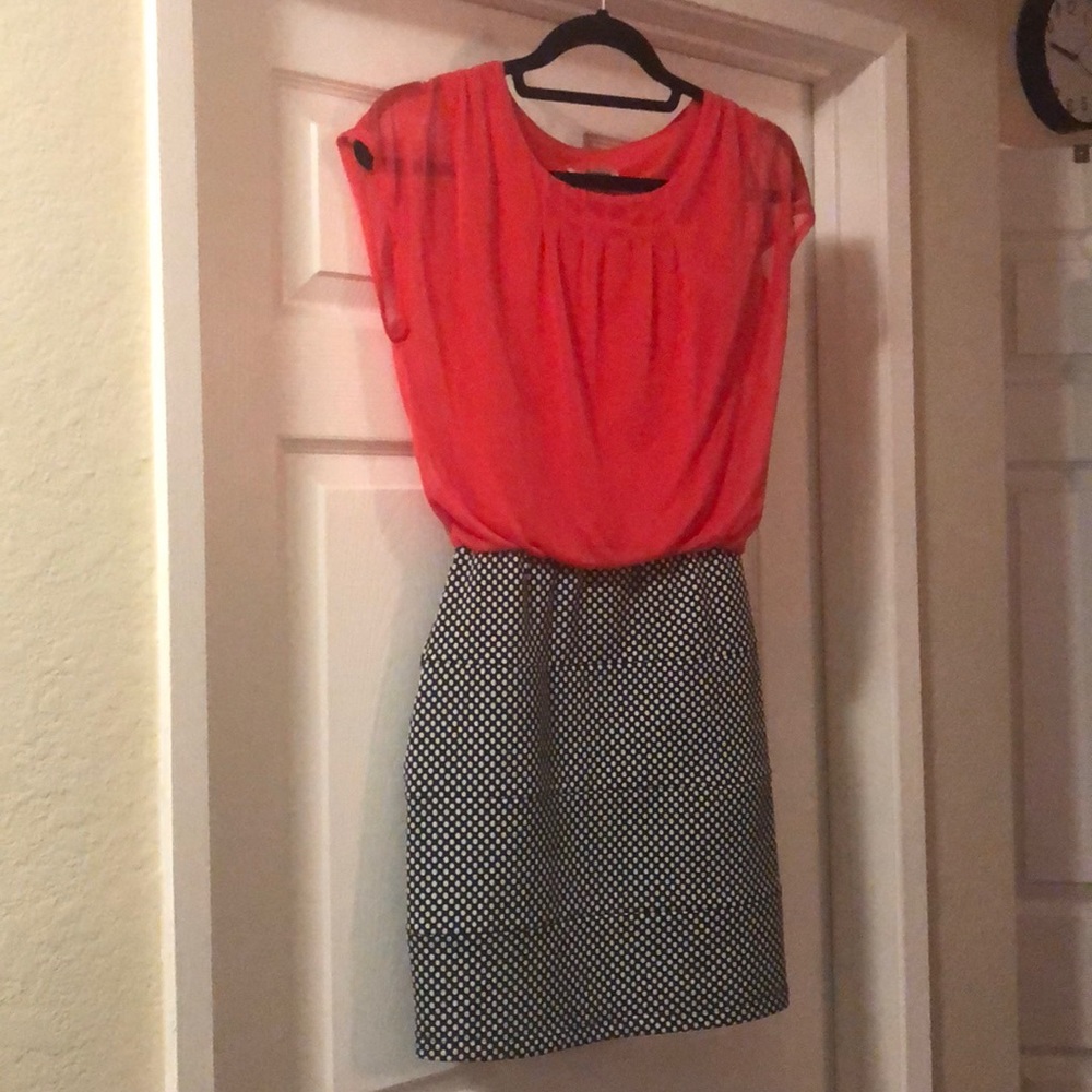 Peach | B&W polka dot dress Sweet Storm